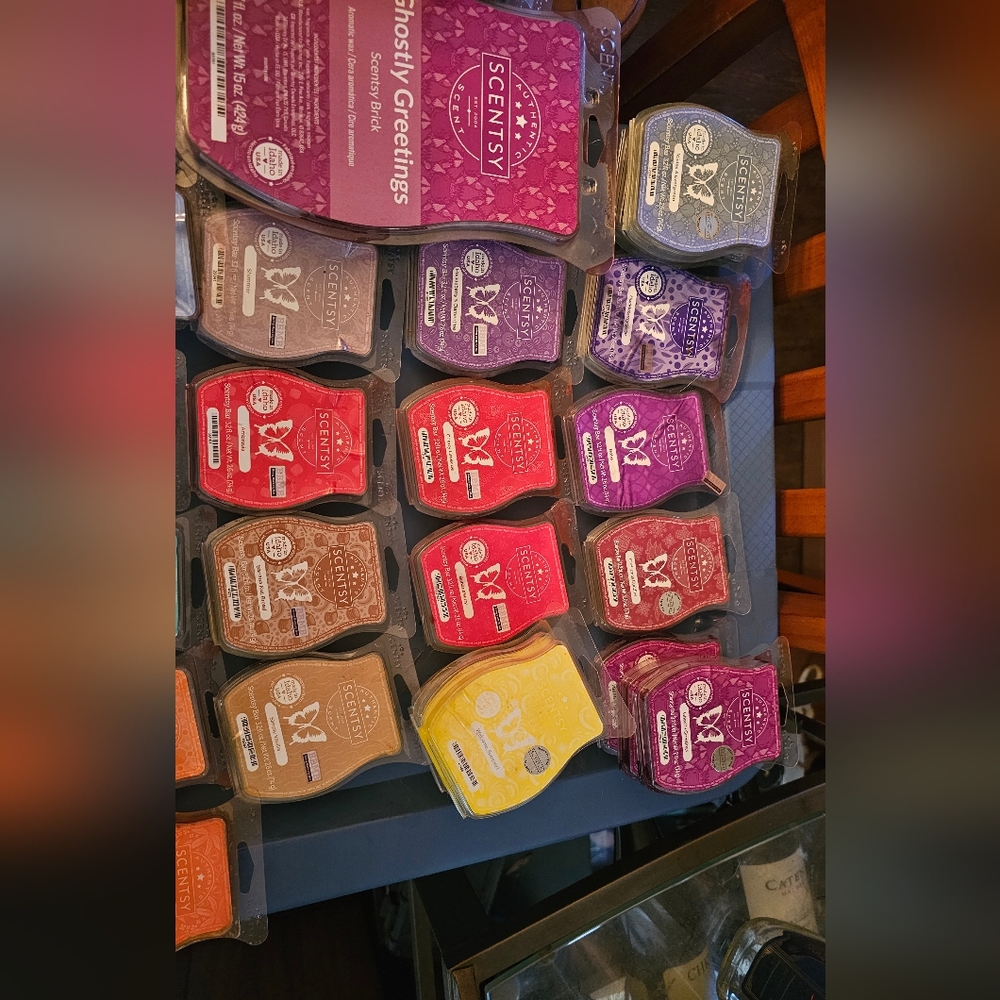 SCENTSY WAXES - Picture 2 of 6